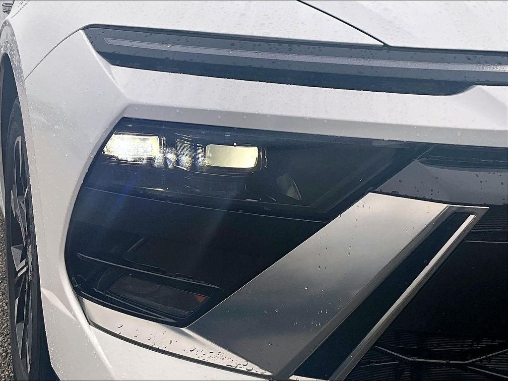 Used 2025 White Hyundai SEL image 31