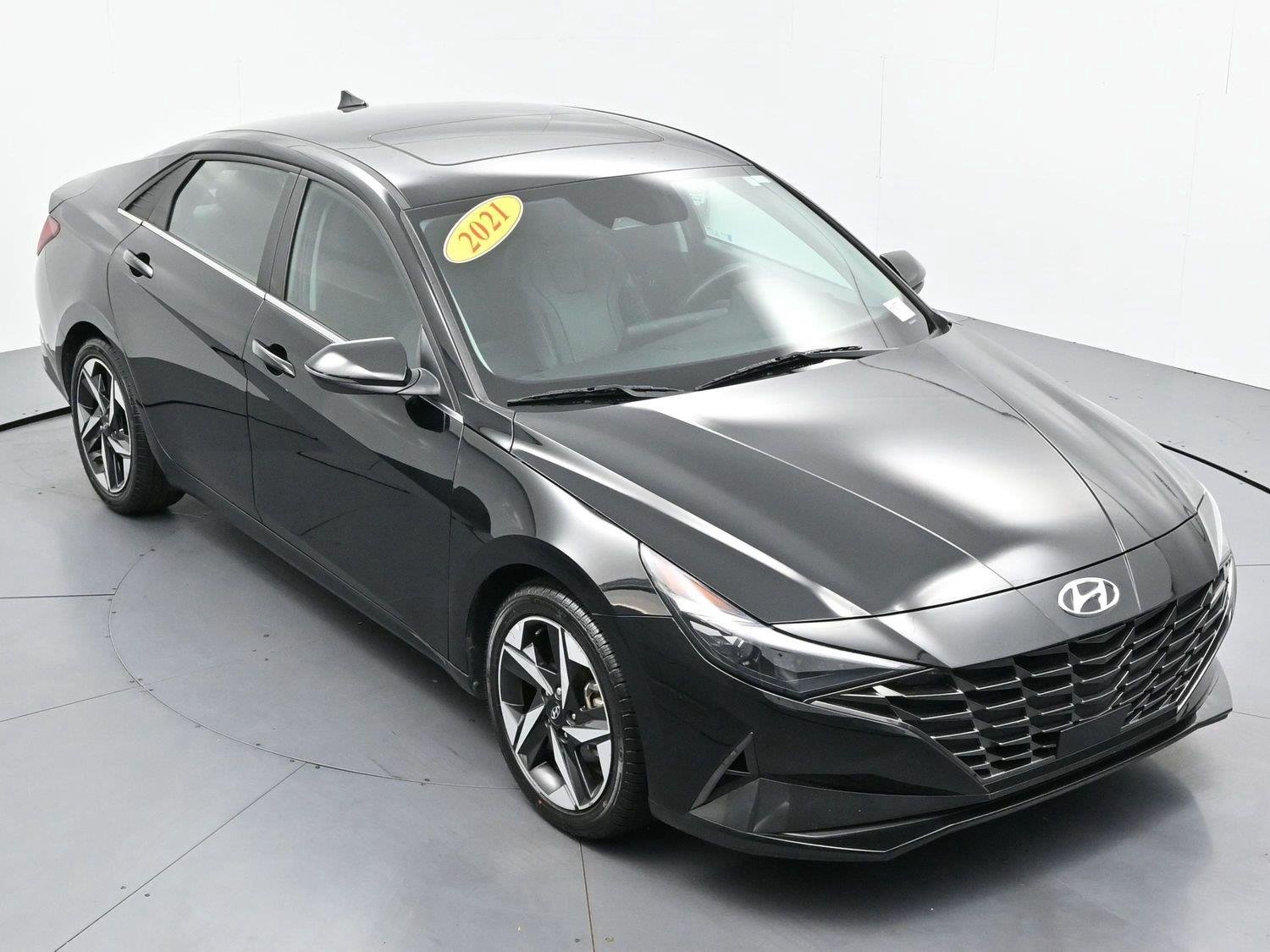 Used 2021 Phantom Black Hyundai Limited image 39