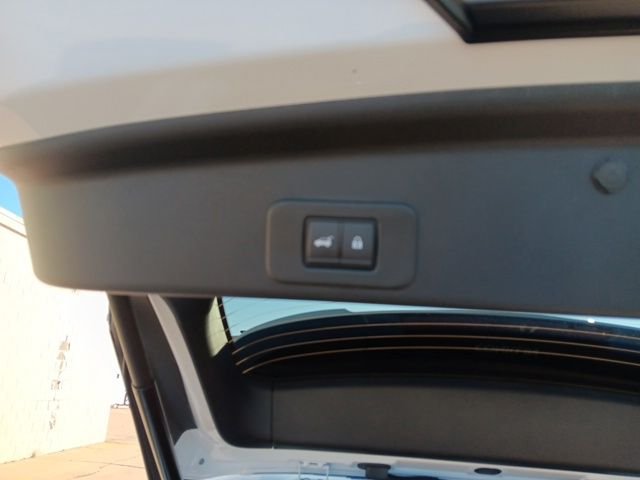 New 2026 Everest White Pearl TriCoat Nissan SL image 34