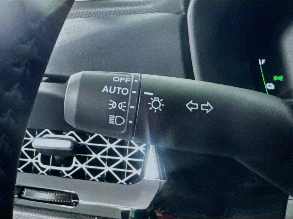 New 2026 Solar Silver Metallic Honda Touring image 17