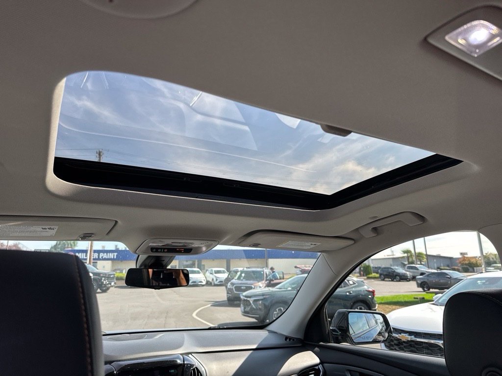 Used 2019 Mosaic Black Metallic Chevrolet Premier image 11