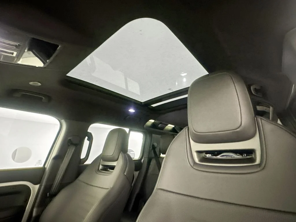 New 2026 Borasco Grey Land Rover OCTA image 21