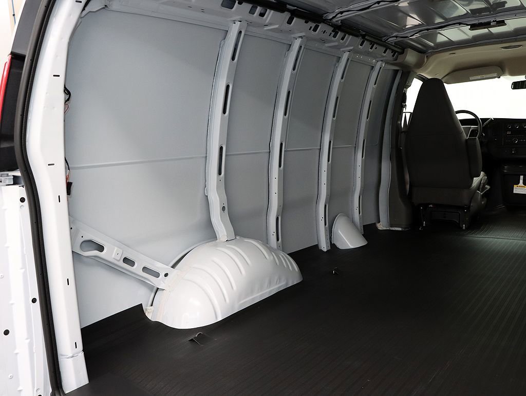 2026 Chevrolet Express Cargo Work Van - Photo 25
