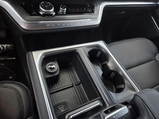 New 2026 Agate Black Metallic Ford Platinum® image 34