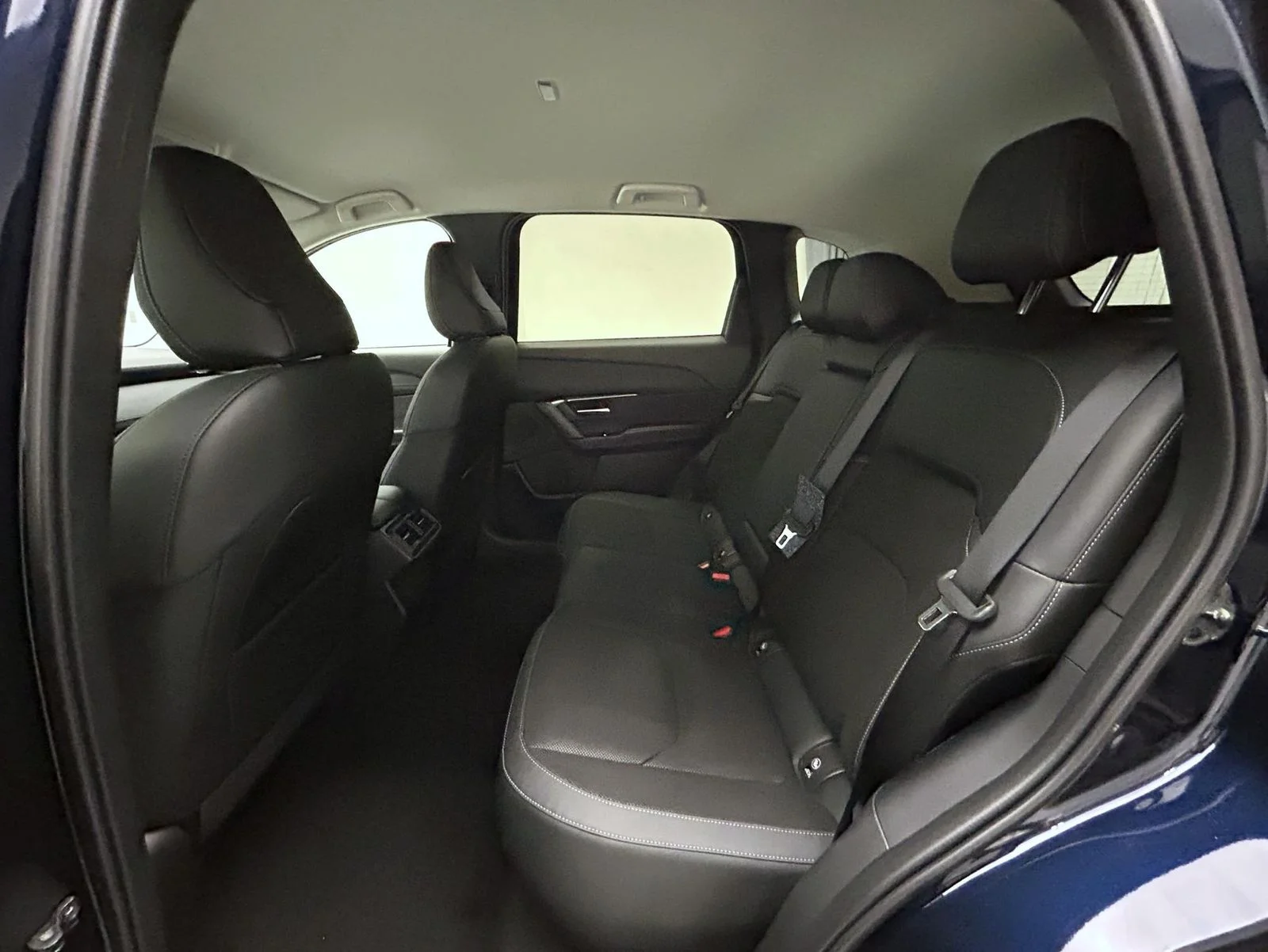 New 2026 Navy Blue Mica Mazda 2.5 S Select AWD image 19