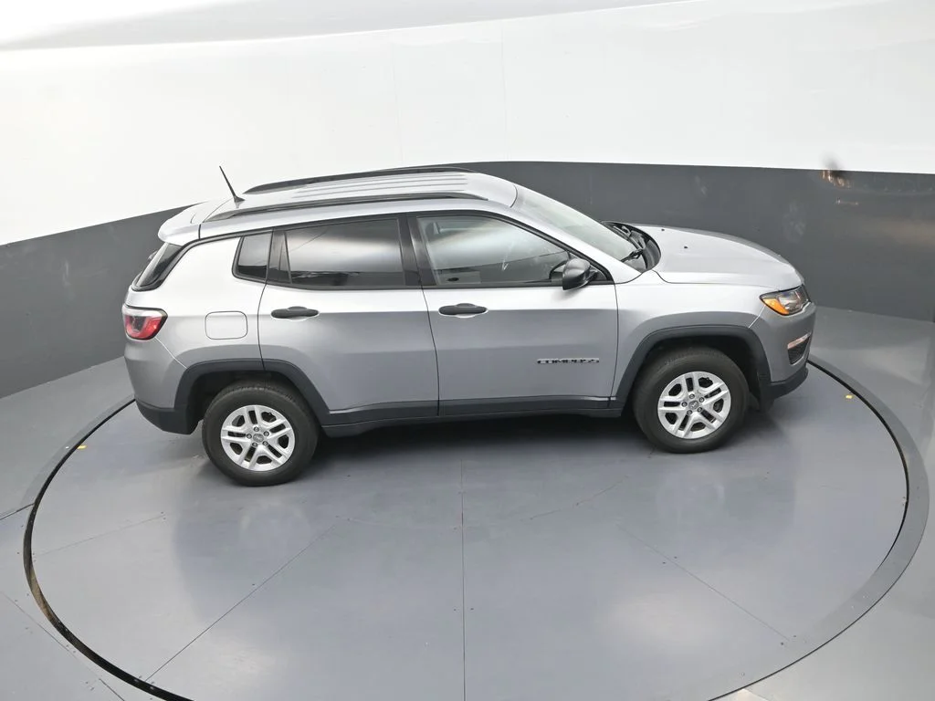 Used 2018 Silver Jeep Sport image 20