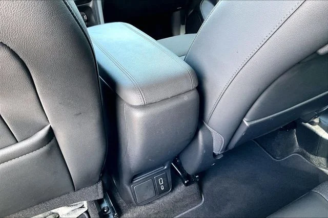 Used 2022 Black Buick Select image 25
