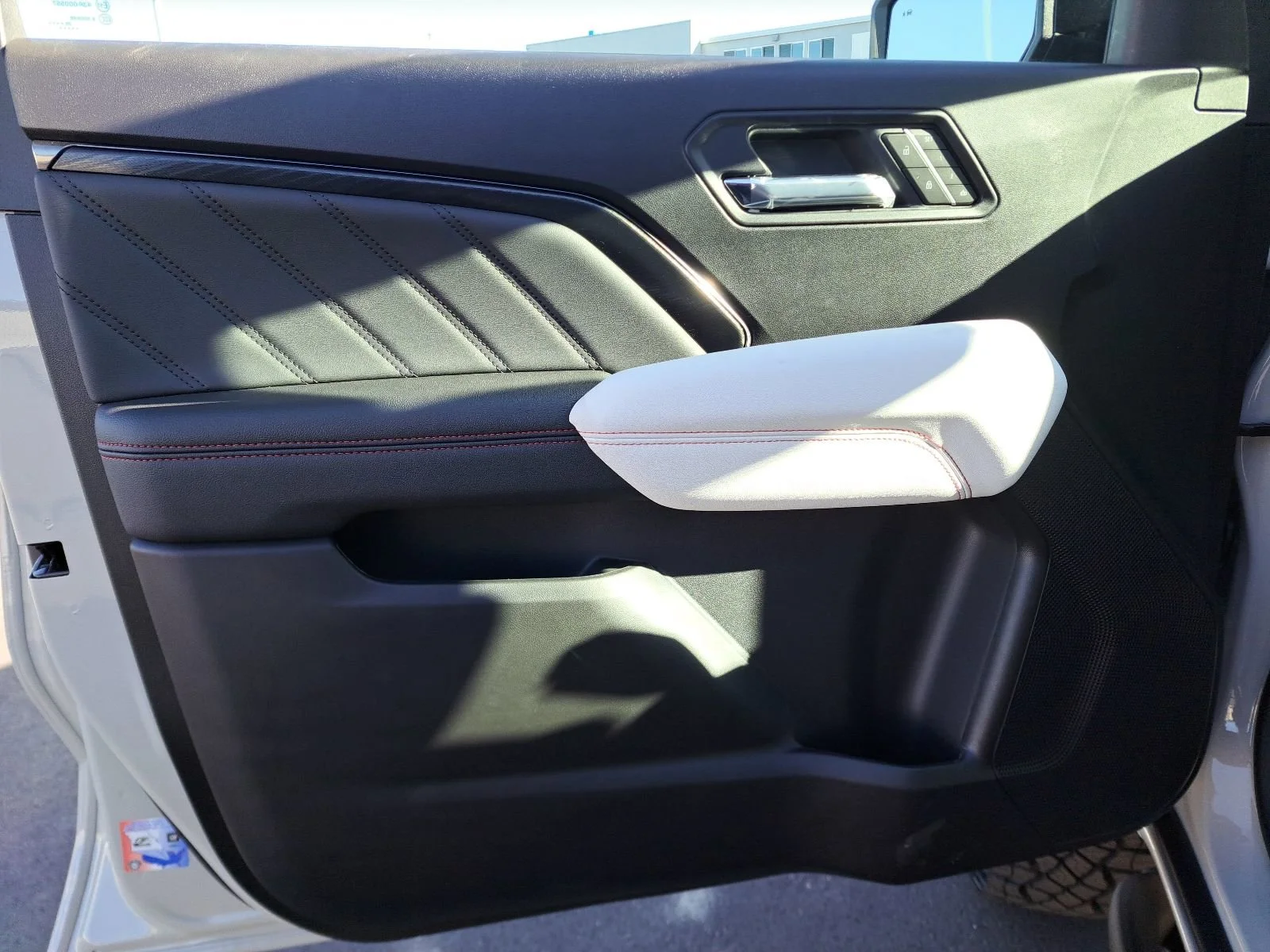 2026 GMC Canyon AT4X - Photo 19