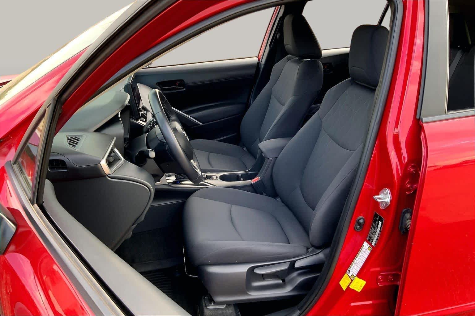 2024 Toyota Corolla Cross LE - Photo 8