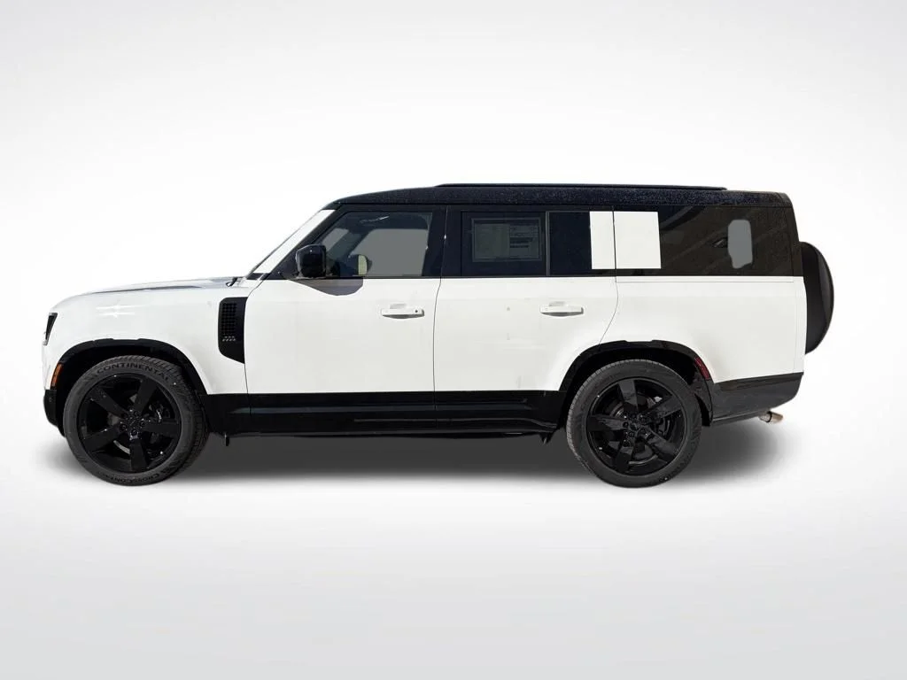 New 2026 White Land Rover V8 image 4