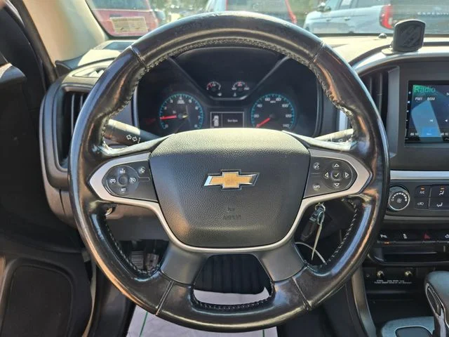 Used 2022 White Chevrolet LT image 29