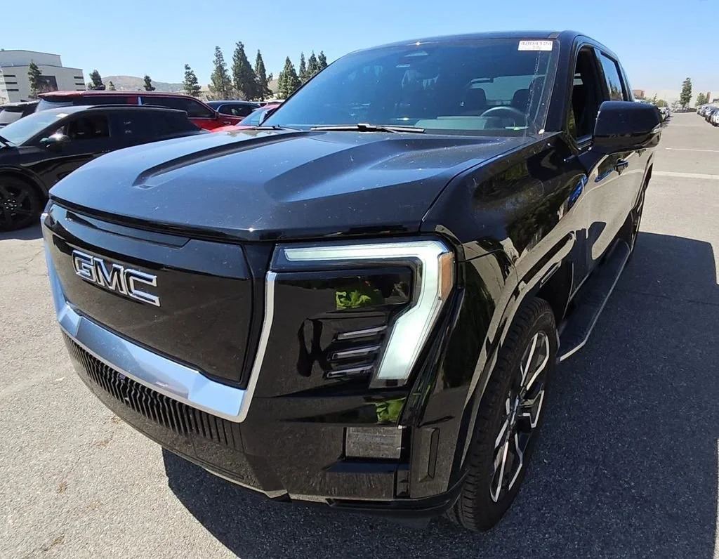 Onyx Black 2025 GMC Sierra EV Denali Crew Cab (Extended Range) e4WD Pickup Truck All-Wheel Drive