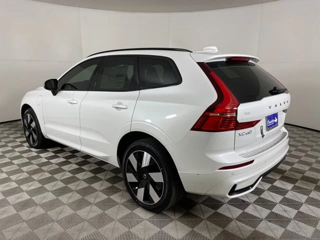 Certified Used 2024 Crystal White Volvo Plus image 8