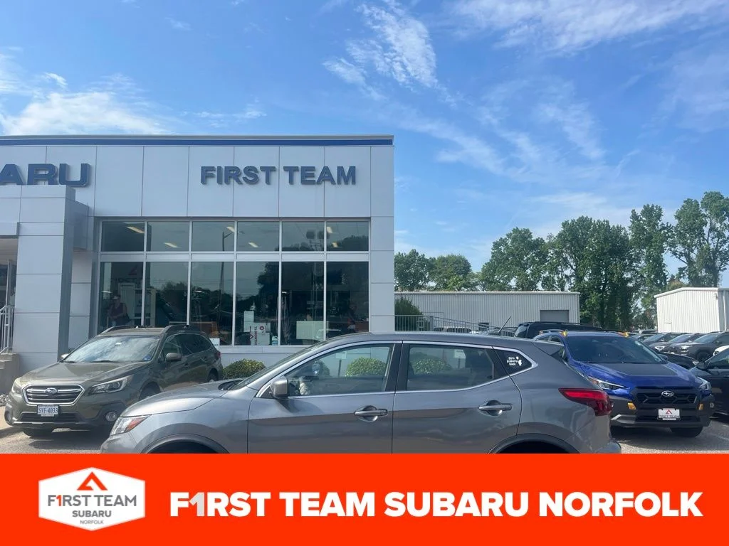 Used 2019 Gray Nissan S image 1