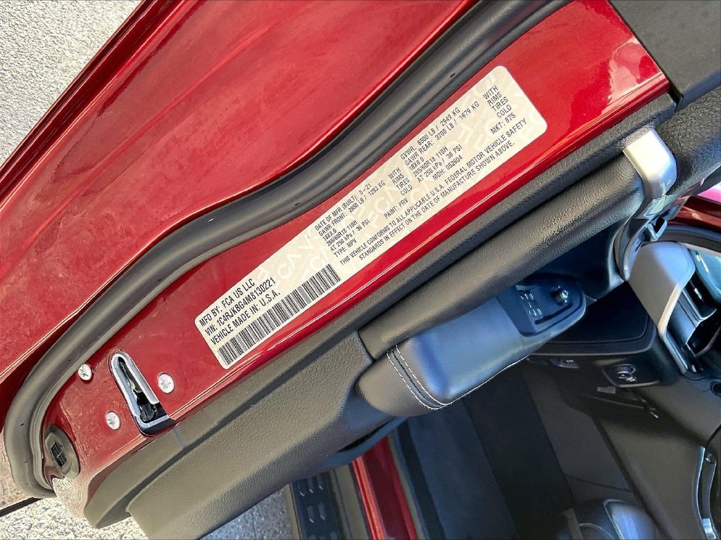 Used 2021 Red Jeep Limited image 37