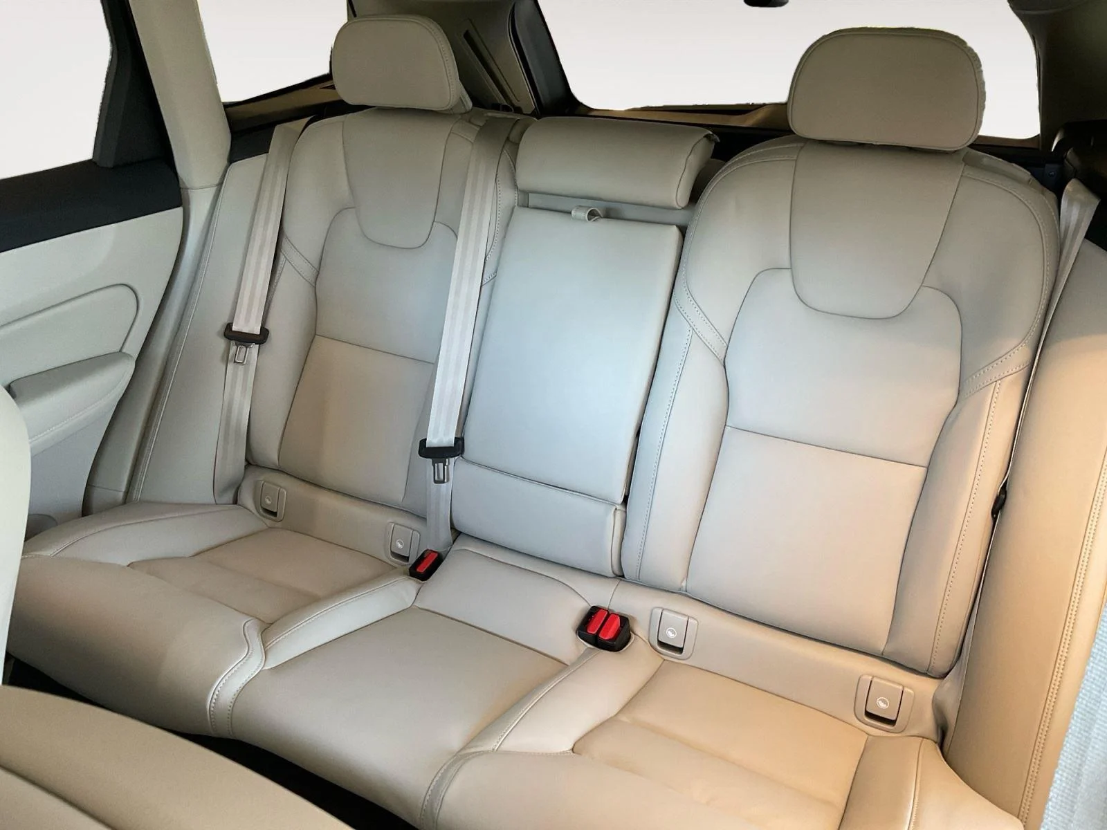 2026 Volvo XC60 Ultra - Photo 13