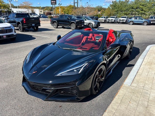 Used 2023 Black Chevrolet Z06 image 2