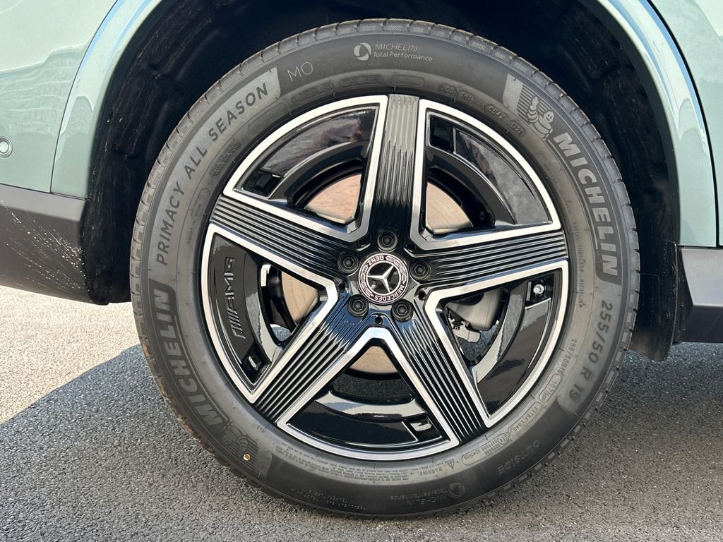 New 2027 Verde Silver Metallic Mercedes-Benz GLC 300 image 36