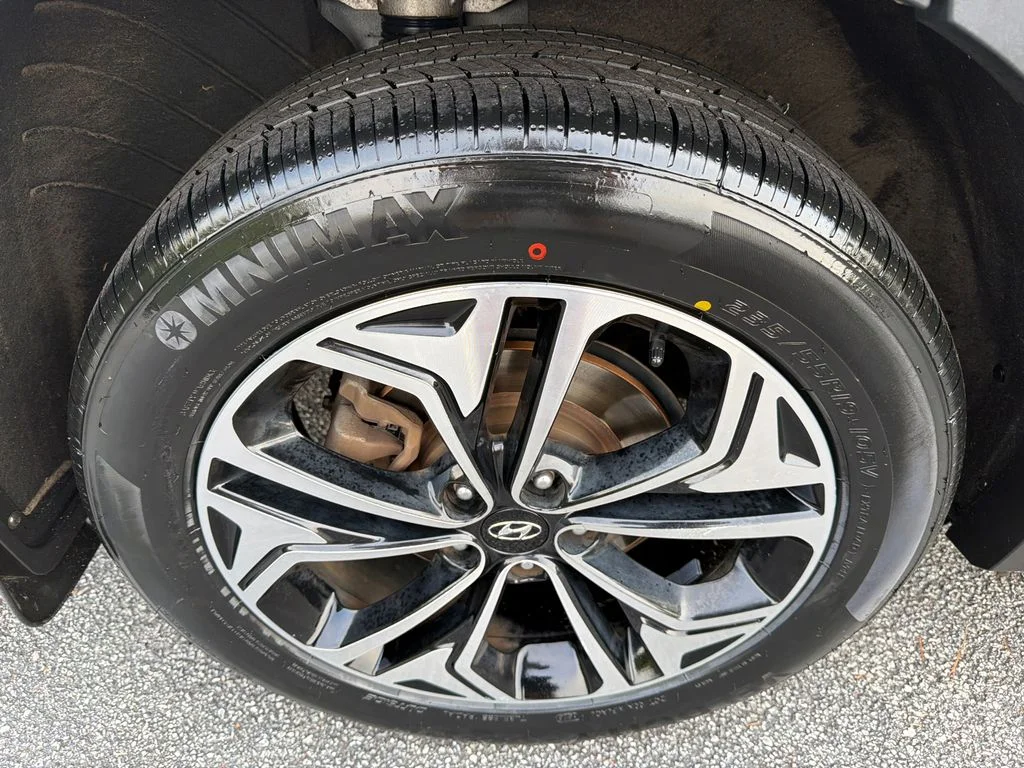 Used 2020 Gray Hyundai Limited image 17