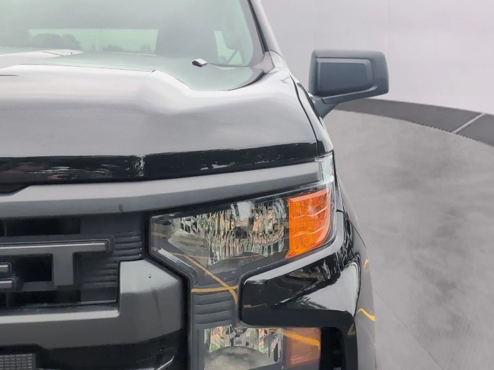 Used 2025 Black Chevrolet Custom image 33