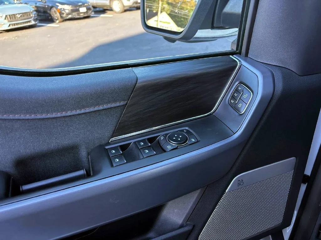 Used 2026 White Metallic Ford Lariat image 20