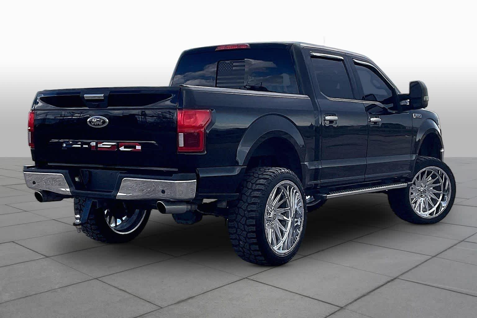 Used 2019 Agate Black Metallic Ford XLT image 12