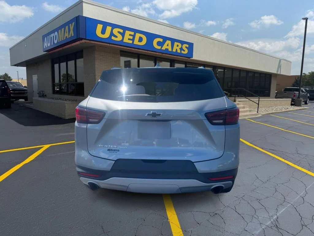 Used 2024 Sterling Gray Metallic Chevrolet LT image 6