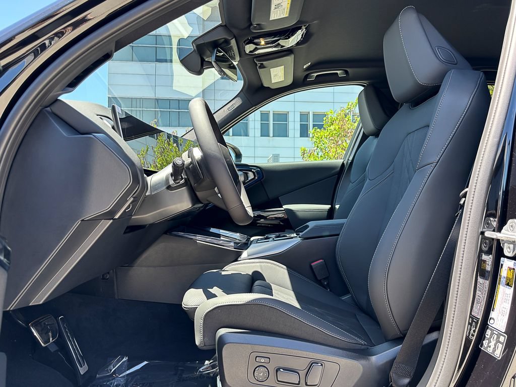 New 2026 Black Sapphire Metallic BMW 30 xDrive image 9