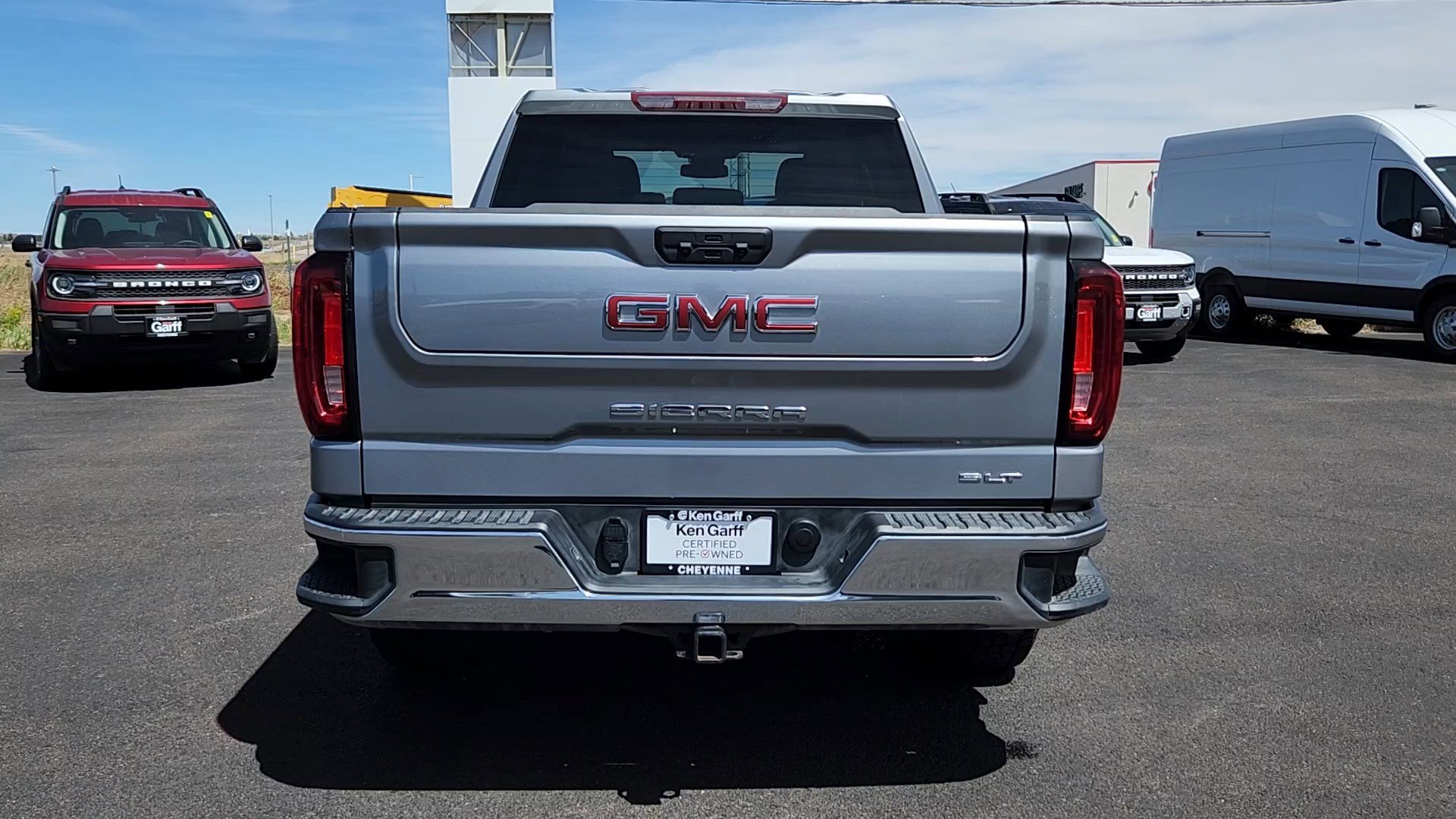 Used 2025 Sterling Metallic GMC SLT image 19