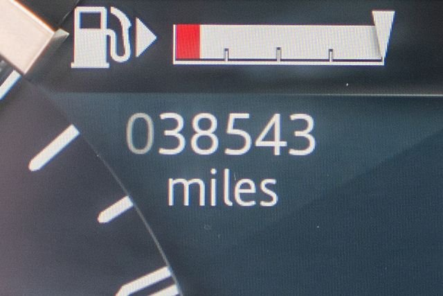 Used 2023 Silver Land Rover S image 18