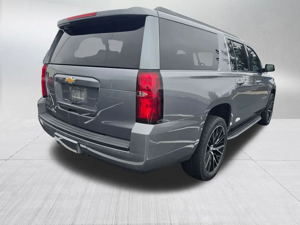 Used 2018 Gray Chevrolet LT image 7