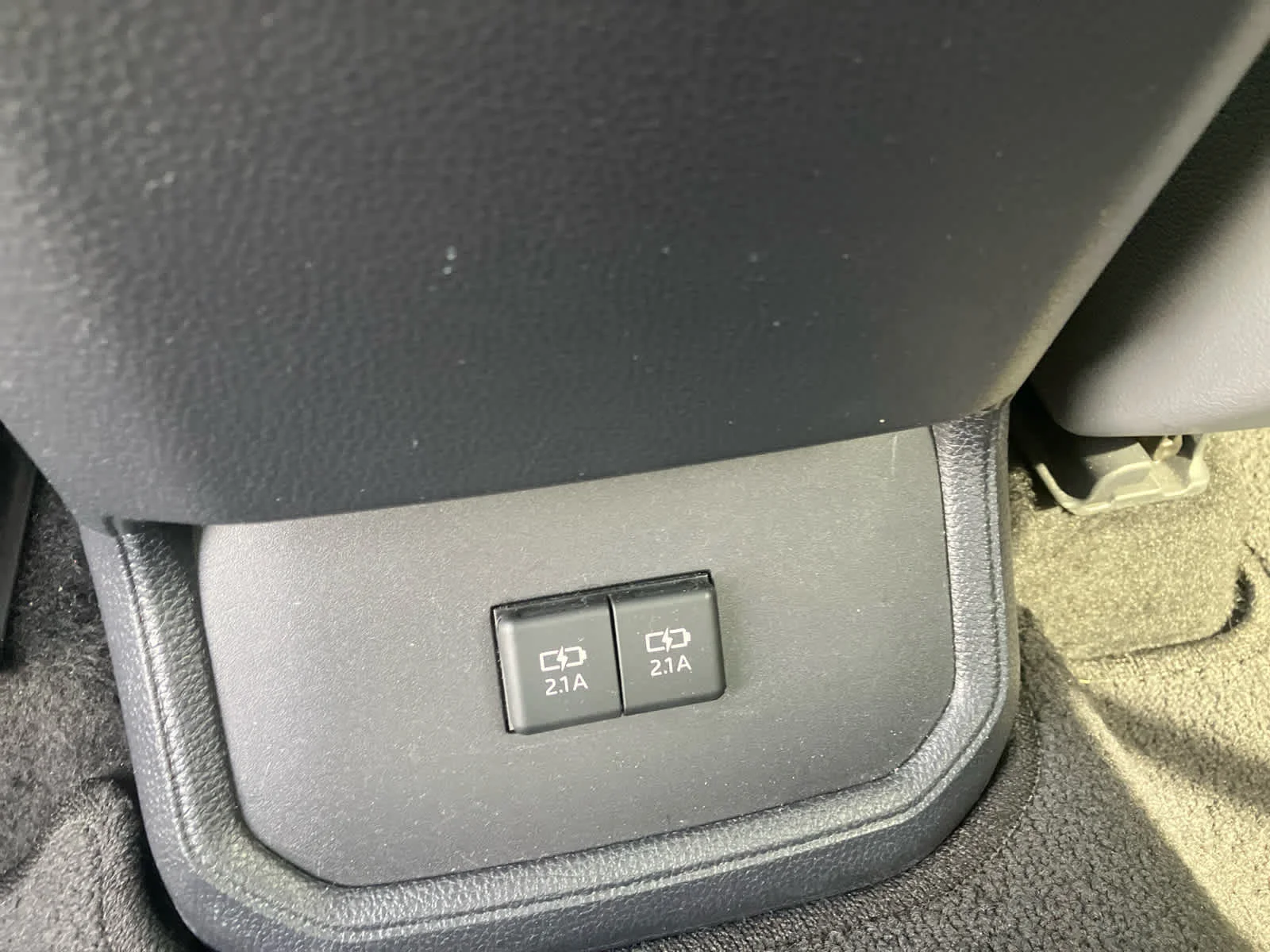 Used 2020 Blizzard Pearl Toyota XLE image 38