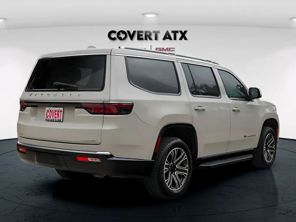 Used 2022 White Jeep Series III image 7