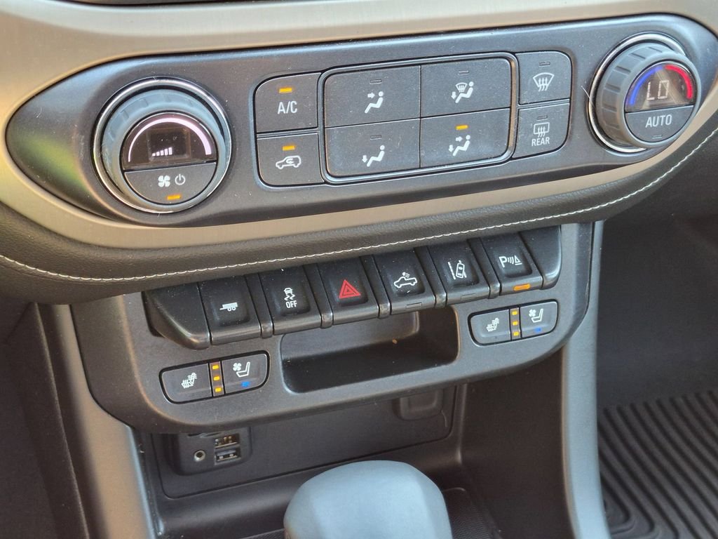 Used 2022 Gray GMC Denali image 20