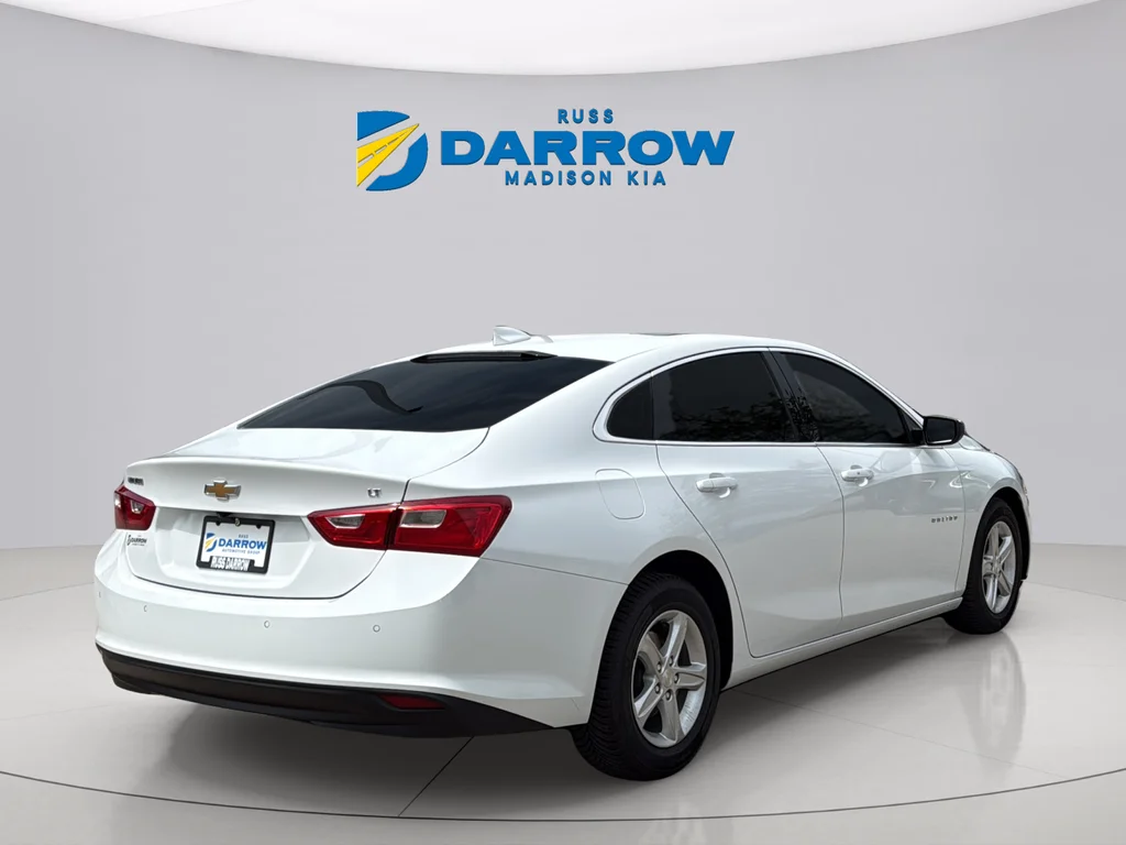 Used 2024 Summit White Chevrolet LT image 5