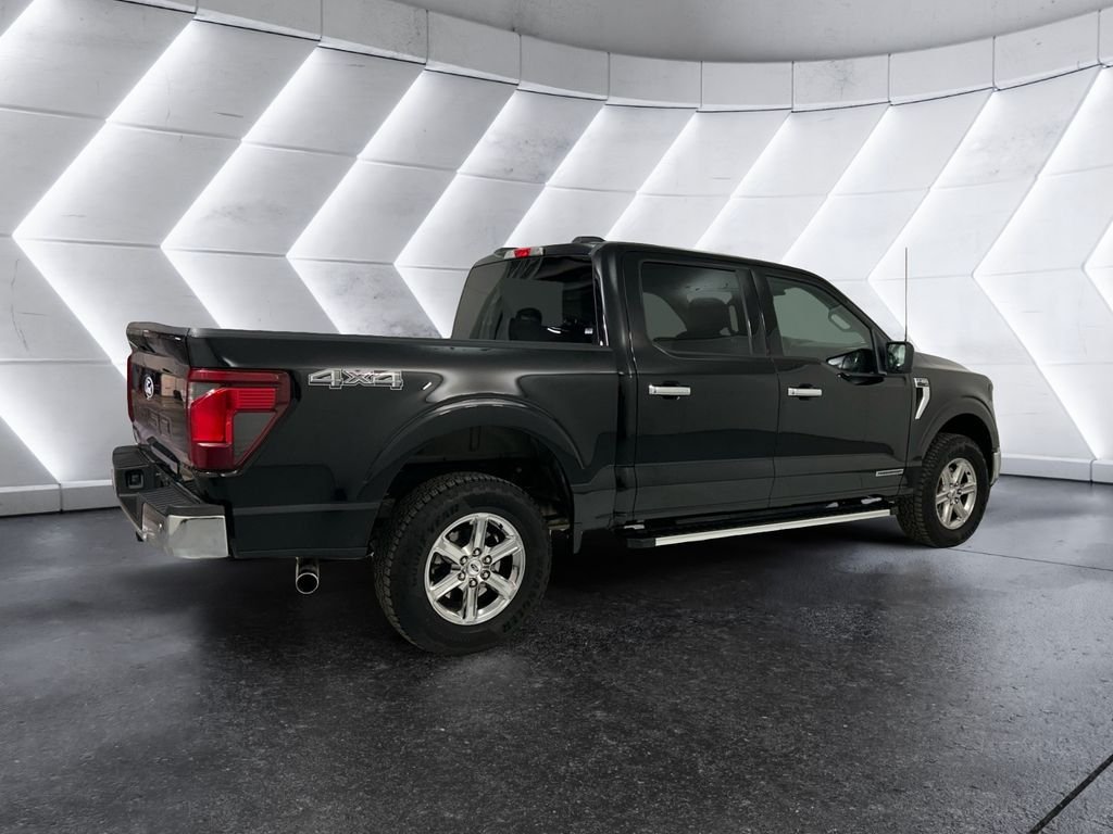 Used 2025 Black Ford XLT image 4