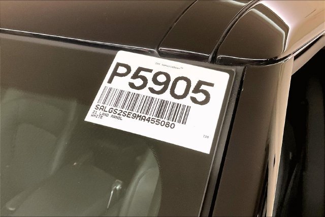 Used 2021 White Land Rover Westminster image 24