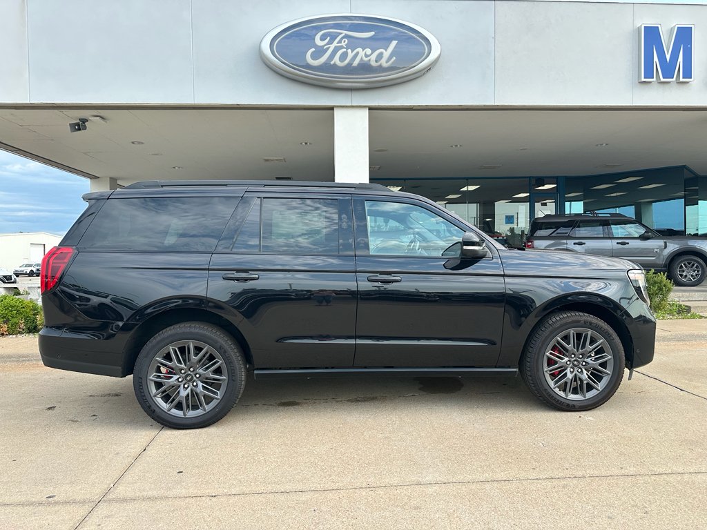 New 2025 Agate Black Metallic Ford Platinum® image 7