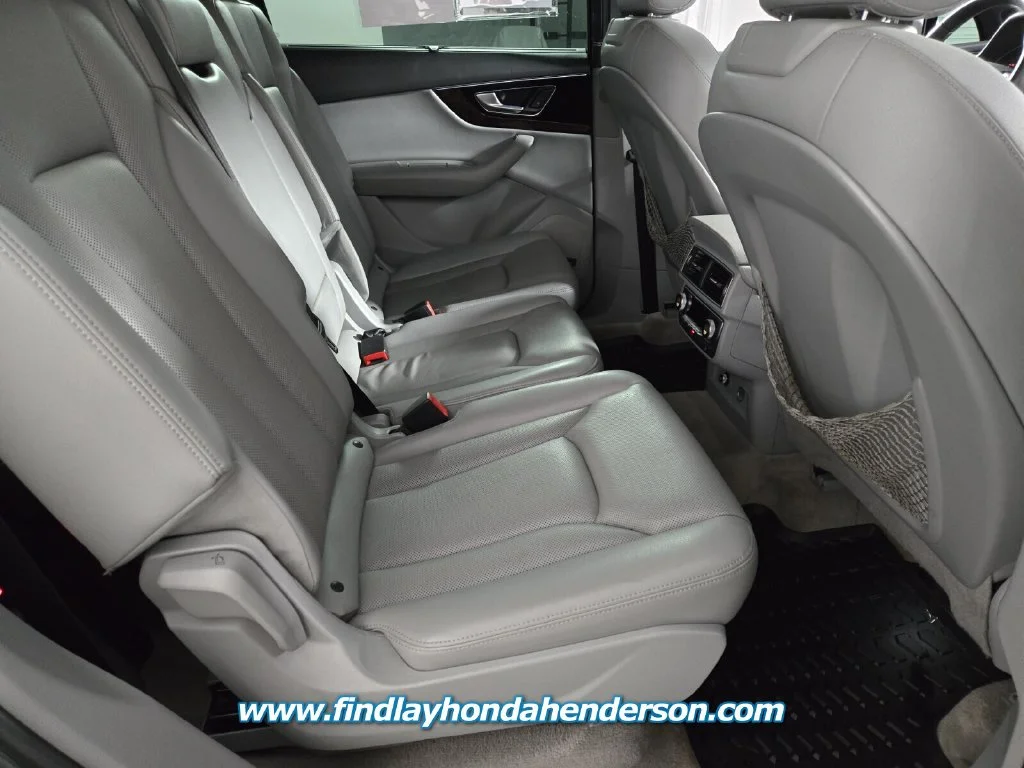 Used 2019 Gray Metallic Audi 55 SE Premium Plus image 21