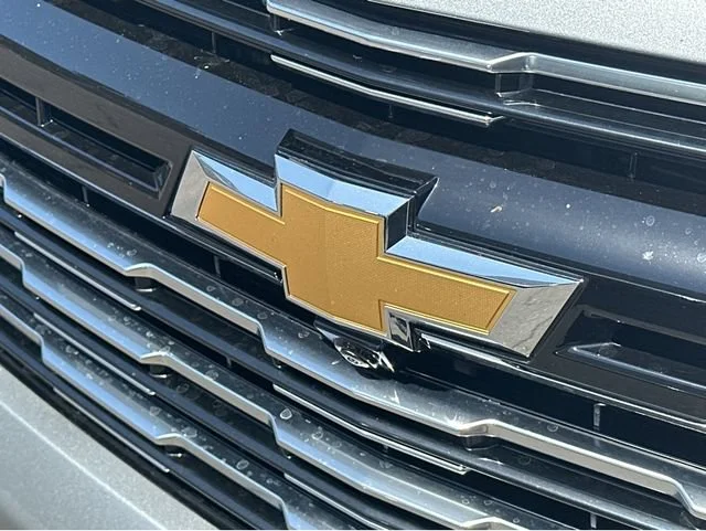Used 2025 Sterling Gray Metallic Chevrolet High Country image 38
