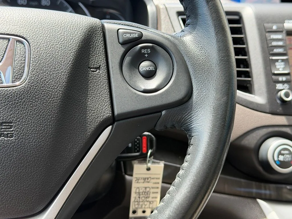 Used 2014 White Honda EX-L image 19