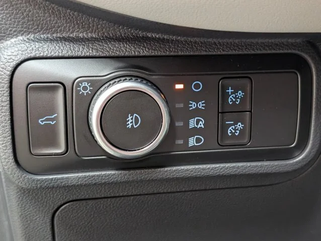New 2026 Star White Metallic Tri-Coat Ford Active image 37