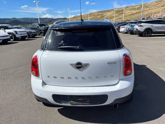 Used 2014 Light White MINI Base image 9