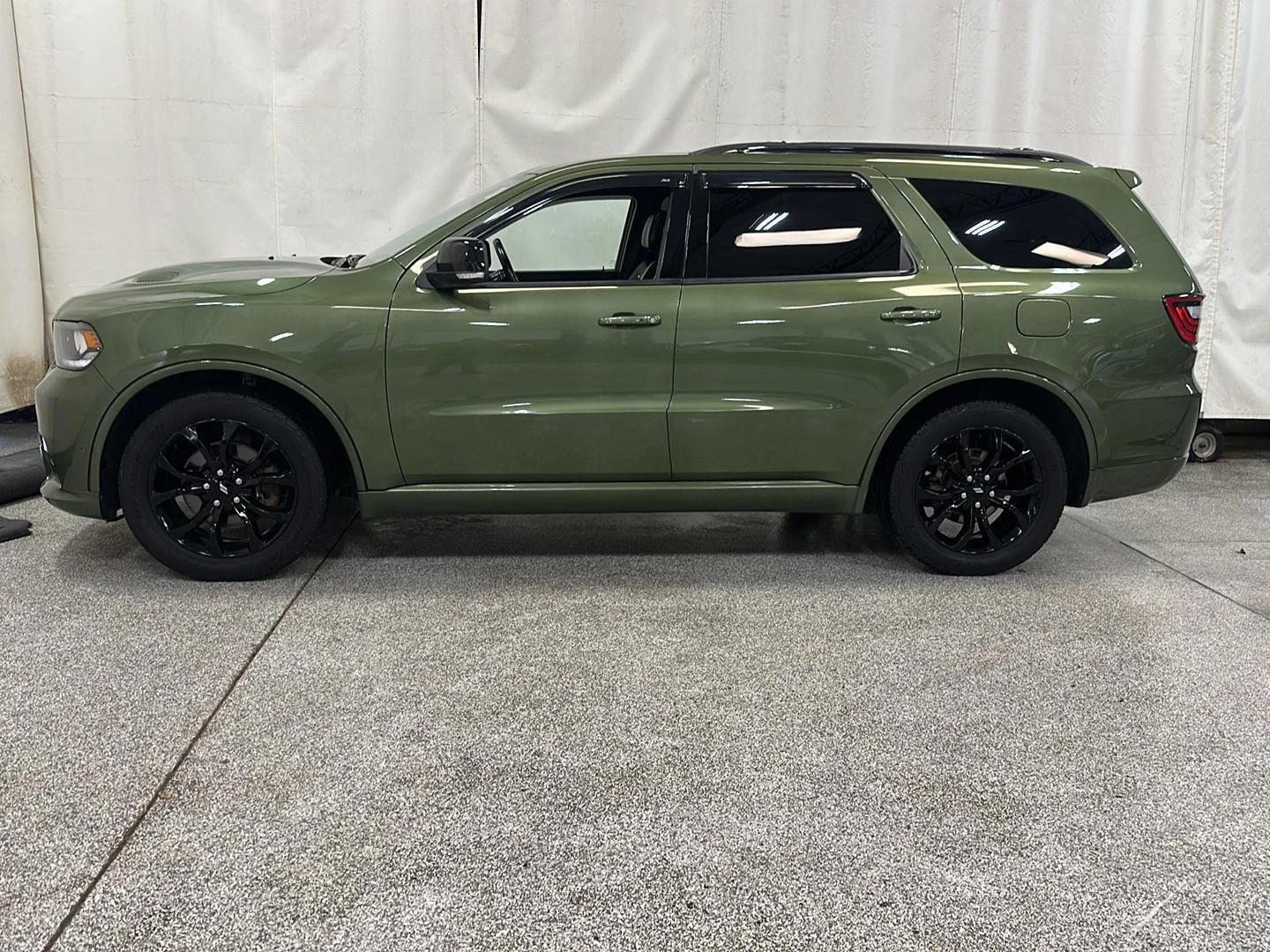 Used 2019 F8 Green Clearcoat Dodge R/T image 2