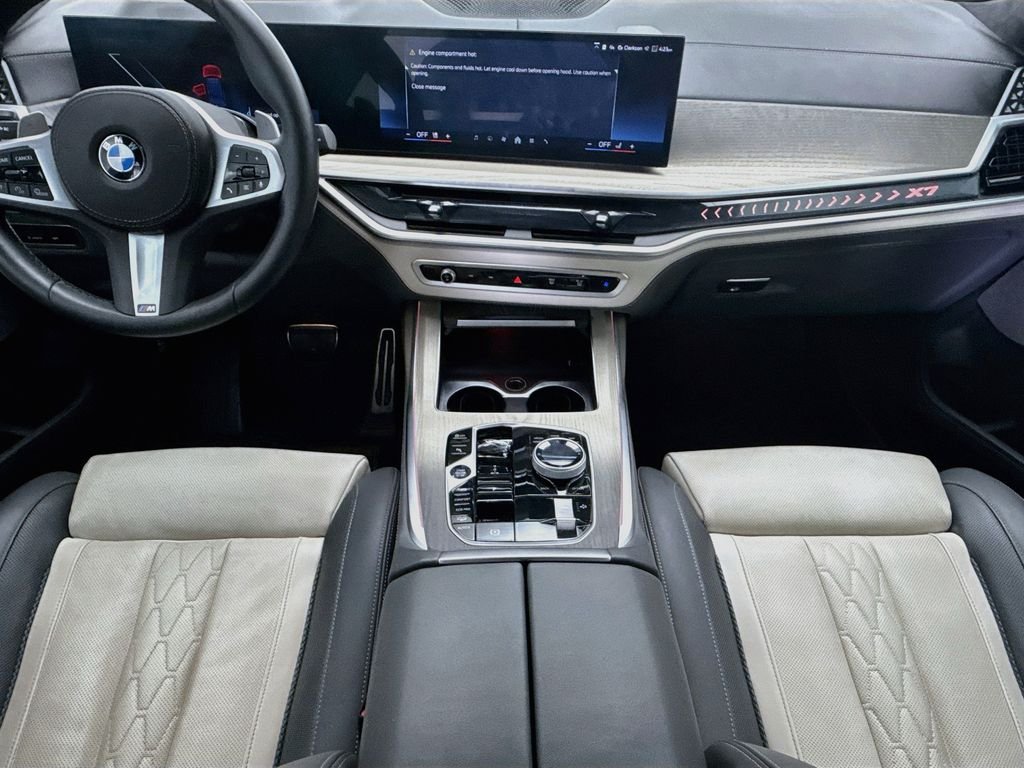 2026 BMW X7 40i - Photo 13