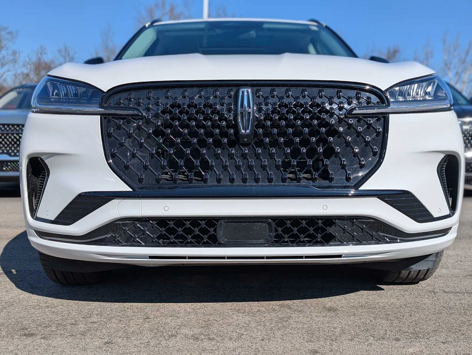 New 2026 Pristine White Metallic Tri-Coat Lincoln Premiere image 2