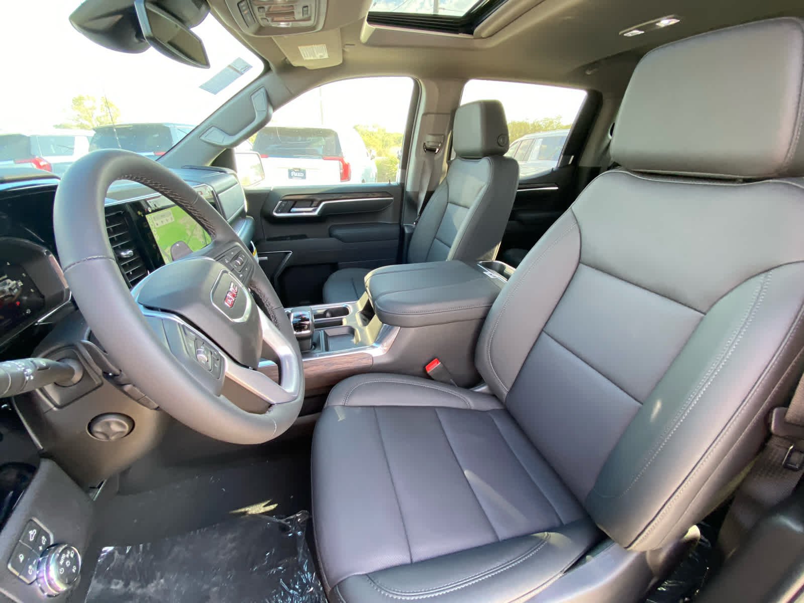 2026 GMC Sierra 1500 SLT - Photo 19