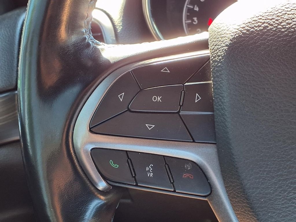 Used 2020 Gray Jeep Laredo image 20
