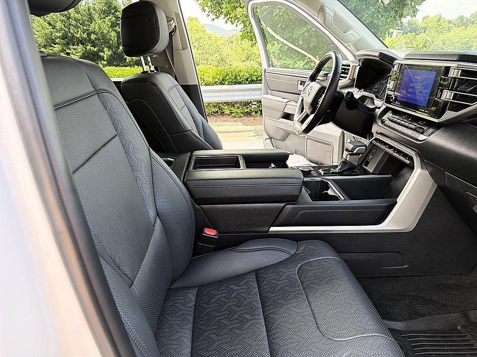 Used 2024 Ice Cap Toyota SR5 image 19