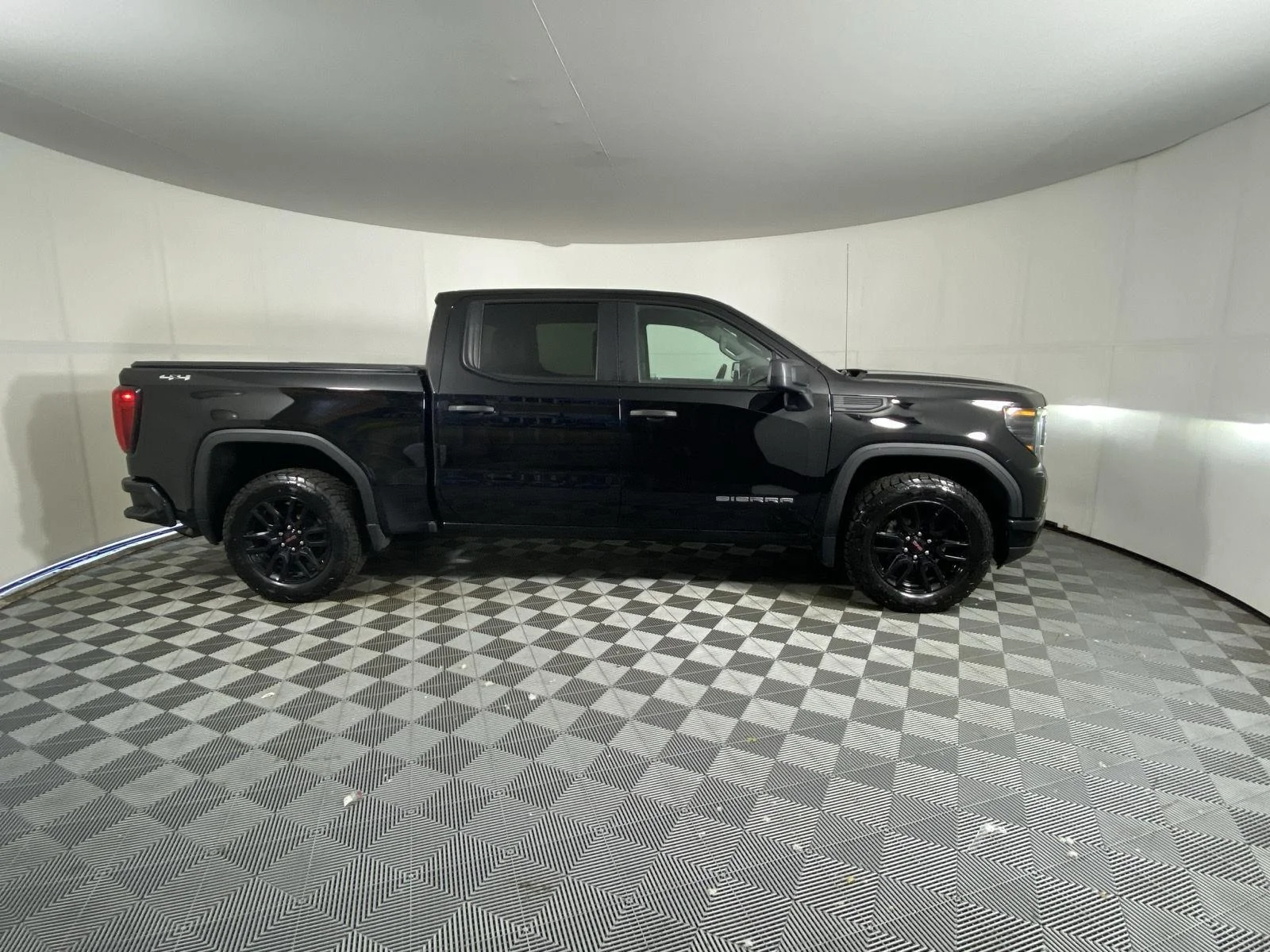 Used 2024 Onyx Black GMC Pro image 3